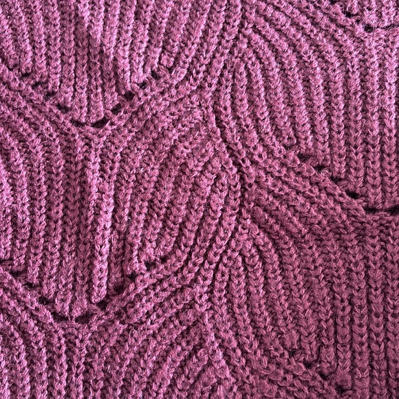 RD Style Sweater - Picture 2 of 4